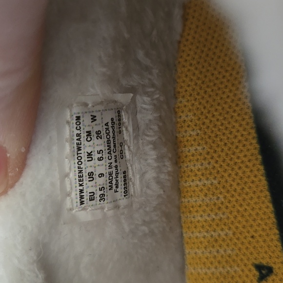 Keen Tan Slip On Shoes, Womens 9, Great Condition - Picture 3 of 10